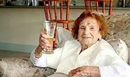 干老太太视频,揭秘老年生活点滴